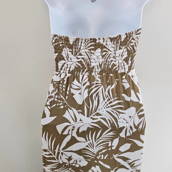 Tommy Bahama Maxi Dress Smocked Halter Hawaiian Floral Print Flowy Size SP - Picture 6 of 16
